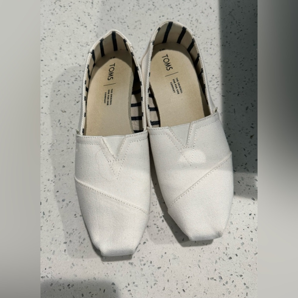 Tom’s slip ons